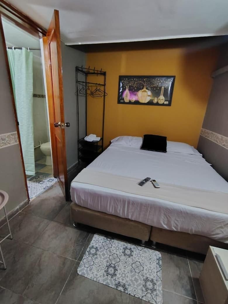 Pensión Habitación Privada Con Aire *